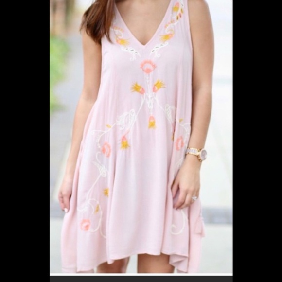 Free People Dresses & Skirts - Free People Adelaide Festival blush gauze dress